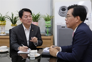 '안철수 혁신위' 통할까…여론 '기대 반 걱정 반'[데이터로 본 정치민심]