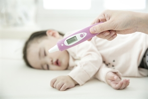RSV 예방 항체 주사 줄잇는데…韓 백신 아니라 NIP 검토 어려워