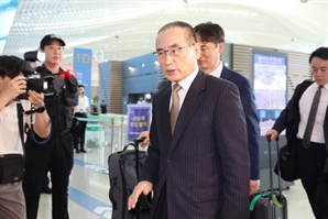통상수장 이어 안보실장도 급파…관세·정상회담 ‘올코트 프레싱’