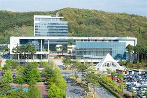 중국 휴가 갔던 천안 구청장, 호텔서 숨진 채 발견…사망 경위 '미궁'
