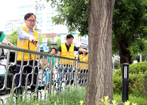 “여름 불청객, 모기 싹 없애자”…금천구 ‘동네방네 방역데이’ 연다