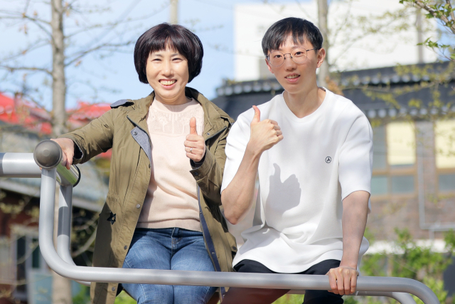 희귀암과 싸우며 벼랑 끝 내몰렸던 소년, ‘턱걸이 챔피언’ 됐다