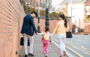 "방학 때 맡길 곳 없는데 어쩌지"…아이랑 같이 출근하고 밥도 먹는다