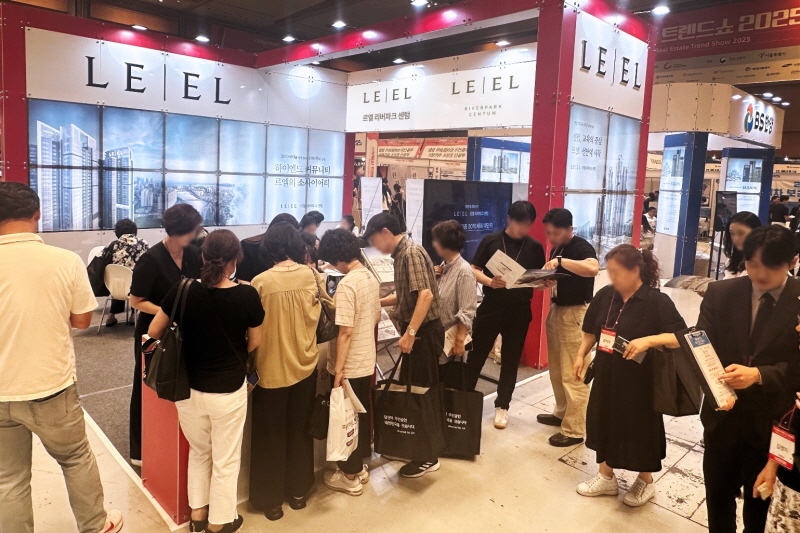<코엑스에 마련된 롯데건설 홍보 부스>