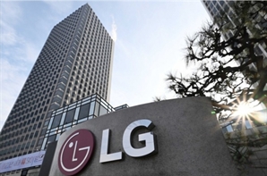 美관세·환율 '더블펀치'…LG전자 영업익 반토막