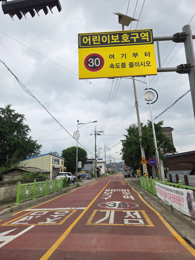 기자가 찾은 연천군 청산면 일대 거리. 평일 낮 시간임을 감안해도 거리가 매우 한산하다. 연천=배상윤 기자