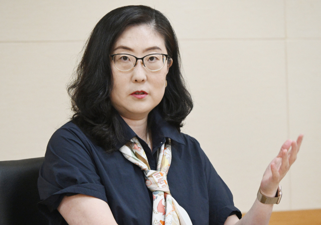 이수인 미국 워싱턴대 컴퓨터공학과 교수가 8일 서울 강남구 한국과학기술회관에서 국내 언론과 인터뷰를 하고 있다 . 오승현 기자