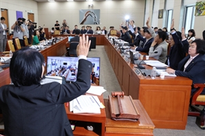  국민 생활 밀접한 방송·검찰 개혁 법안, 여야 합의로 처리해야