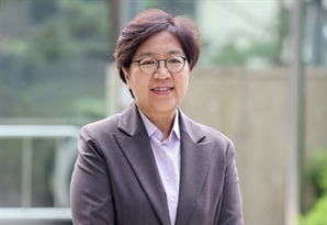 “의대 교수 정은경보다 잘 번다”…정은경 후보자 장남, 무슨 직업이길래?