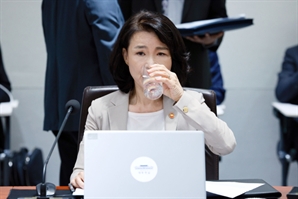 [속보]대통령실 “이진숙 방통위원장, 내주 국무회의부터 배석 안해”