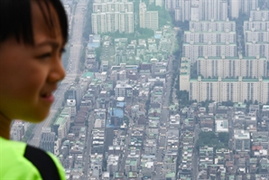 대출 규제에도 서울 아파트값 23주째 상승…오름폭은 축소 [집슐랭]