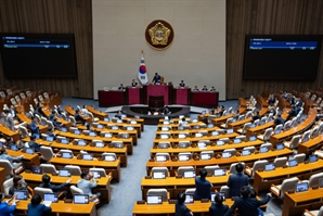 與 '내란종결' 앞세워 당권경쟁…野는 속수무책