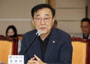 김윤덕, 규제 완화론자…용적률 상향·공공주택 확대 힘실려