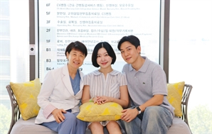'10세 연하♥' 레이디제인, 쌍둥이 엄마 됐다