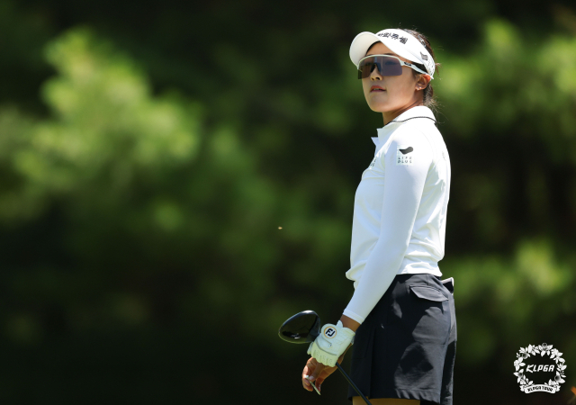 단독 선두에 나선 김민주. 사진 제공=KLPGA