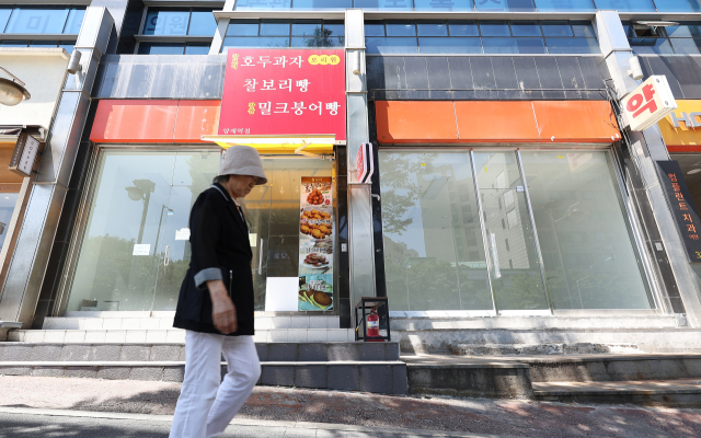 최저임금 오르는 근로자 63% 증가…편의점주 "야간영업 안하겠다"