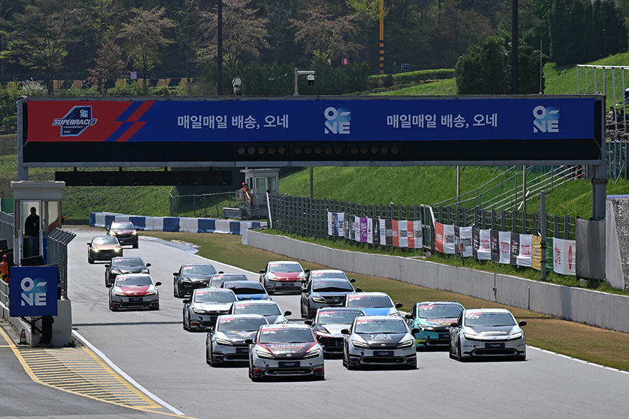 프리우스 PHEV 클래스는 두 번째 시즌을 소화하고 있다. 사진: 김학수 기자