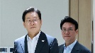 "신선하네" vs "전화로 하면 될걸?"…李대통령, 金총리에 SNS 업무지시