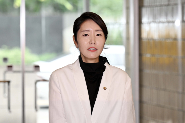 "강선우, 사회적 약자에 사랑 넘치는 분"…잇단 두둔에 '2차 가해' 비판도