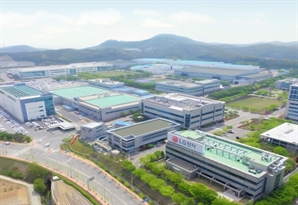 LG전자, HBM용 '꿈의 장비' 하이브리드 본더 개발…삼성·한미·한화와 경쟁 [biz-플러스]