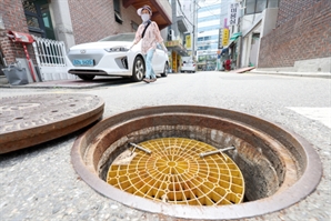 '인천 맨홀 사고' 직원 구하려던 업체대표 끝내 사망…장기 기증 결정