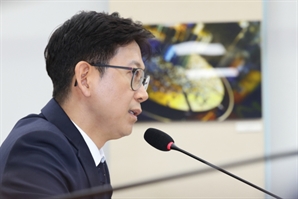 배경훈 "제4이통 살펴볼 것…통신요금 인하는 정부의 숙제"