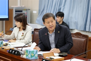 수질 악화로 생태계 교란…하굿둑으로 막힌 영산강 물길 개방되나