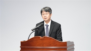 신임 질병청장 "공중보건위기 컨트롤타워 될 것… mRNA 백신 개발 적극 지원"