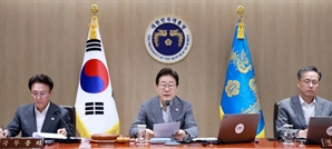 [속보]李대통령 “의대생 복귀, 늦었지만 다행…의료 공백 대책 서둘러야”