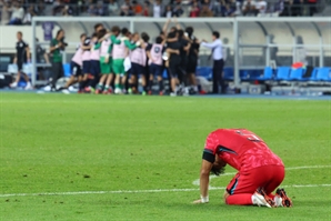 홍명보호도 졌다…韓축구, 한일전 사상 첫 3연패 충격