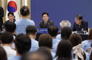 “책임 못다한 정부, 사죄”…‘4대참사’ 유가족에 고개 숙인 李 대통령