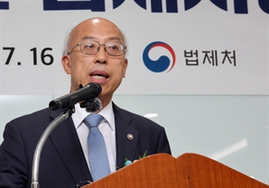 [사설] 변호인 등 대통령 측근 중용…‘정의로운 통합정부’ 외칠 수 있나