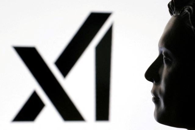 일론 머스크의 3D 프린트 이미지와 xAI 로고. 로이터연합뉴스