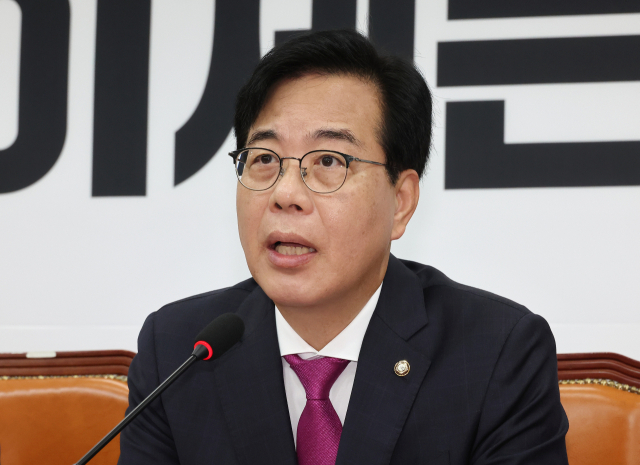 송언석 국민의힘 비상대책위원장 겸 원내대표가 17일 국회에서 열린 비상대책위원회의에서 발언하고 있다. 연합뉴스