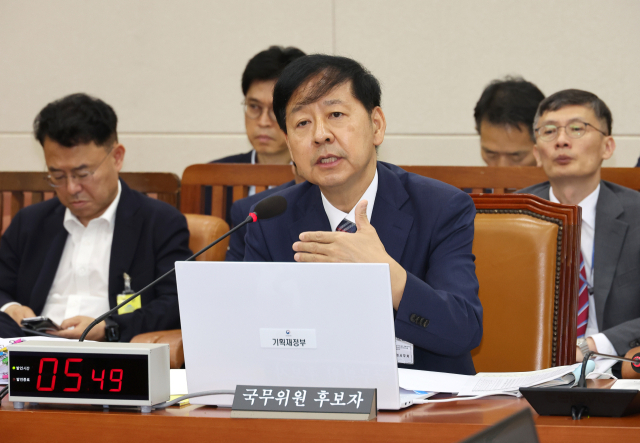 구윤철 경제부총리 겸 기획재정부 장관 후보자가 17일 국회 기획재정위원회에서 열린 인사청문회에서 의원 질의에 답변하고 있다. 연합뉴스