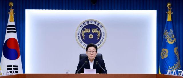 이재명 대통령이 17일 서울 용산 대통령실 청사에서 열린 4차 수석·보좌관 회의에서 발언하고 있다. 연합뉴스