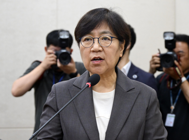 정은경 "코로나 주식으로 시세차익? 사실 아냐…농사도 최선 다해"