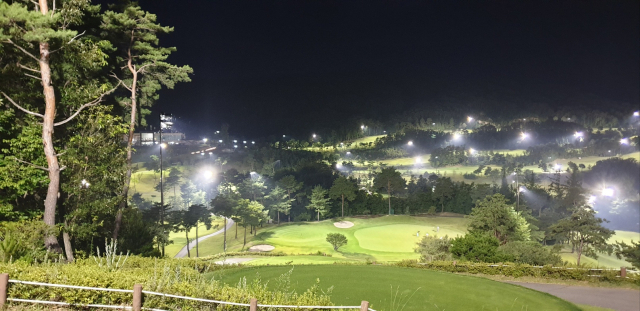 야간 영업을 실시하고 있는 강원 횡성의 벨라스톤CC. 사진 제공=한국레저산업연구소