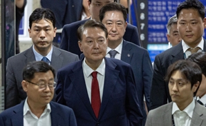 尹 구속기소한 내란특검… "추가조사 어렵다 판단"