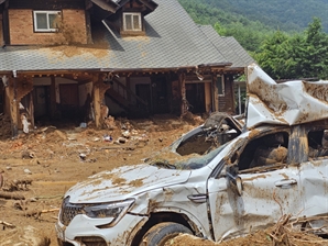 [르포]축사를 운영하던 노부부와 작가의 꿈을 앗아간 산청 산사태