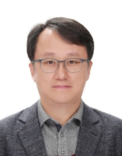 강준욱 대통령실 국민통합비서관. 사진 캡처=동학대학교 홈페이지