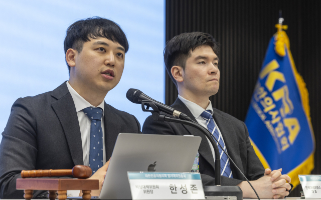 한발 뺀 전공의 "필수의료 패키지 재검토"