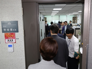 [사설] 위기의 野 전대 돌입, 전면 쇄신·견제 기능 없으면 미래도 없어