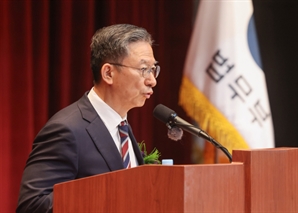檢 개혁 재차 강조한 정성호 장관…“총장 의지·열정 있어야”