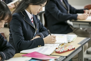 "족보는 족발보쌈, 이부자리는 별자리?"…요즘 고등학생 문해력, 이 정도일 줄