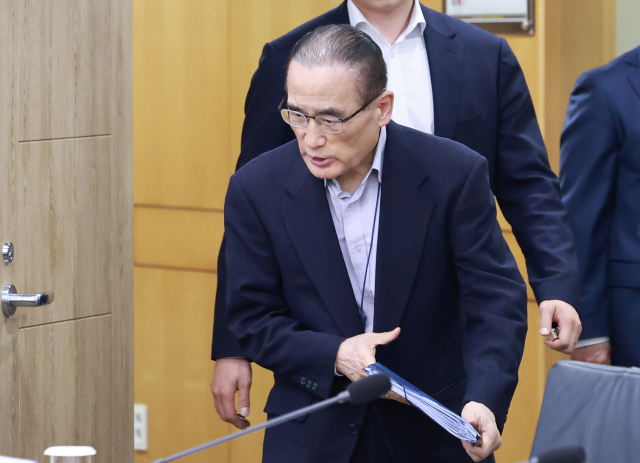 74시간 만에 귀국길 오른 위성락…정재계 촉각