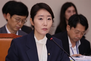 여야 보좌진, 강선우 사퇴에 한목소리…"힘들고 아팠을 보좌진 위로"