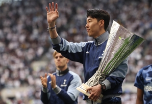 손흥민, 토트넘 떠나 미국서 뛰나…LA FC “간절하게 원해”
