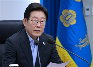 李대통령 “금융기관, ‘이자놀이’ 매달리지 말고 투자 확대해야”