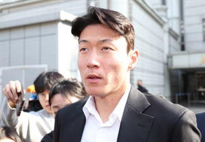 ‘불법촬영’ 황의조, 2심서 징역 4년 구형…피해자 측 “또 풀어주면 안 돼”